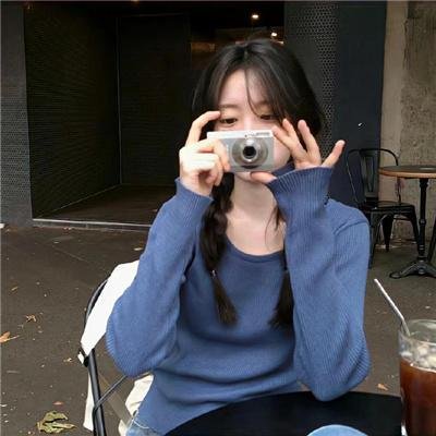公寓里的两个女人